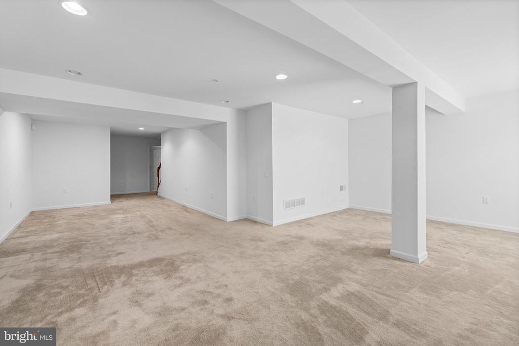 815 Geranium Dr