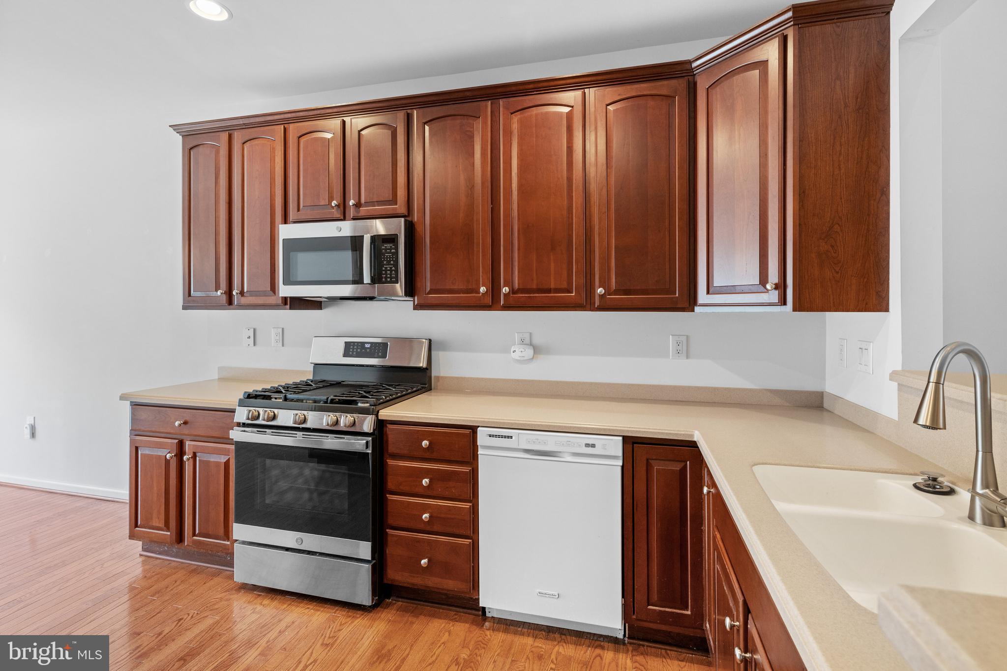 815 Geranium Dr