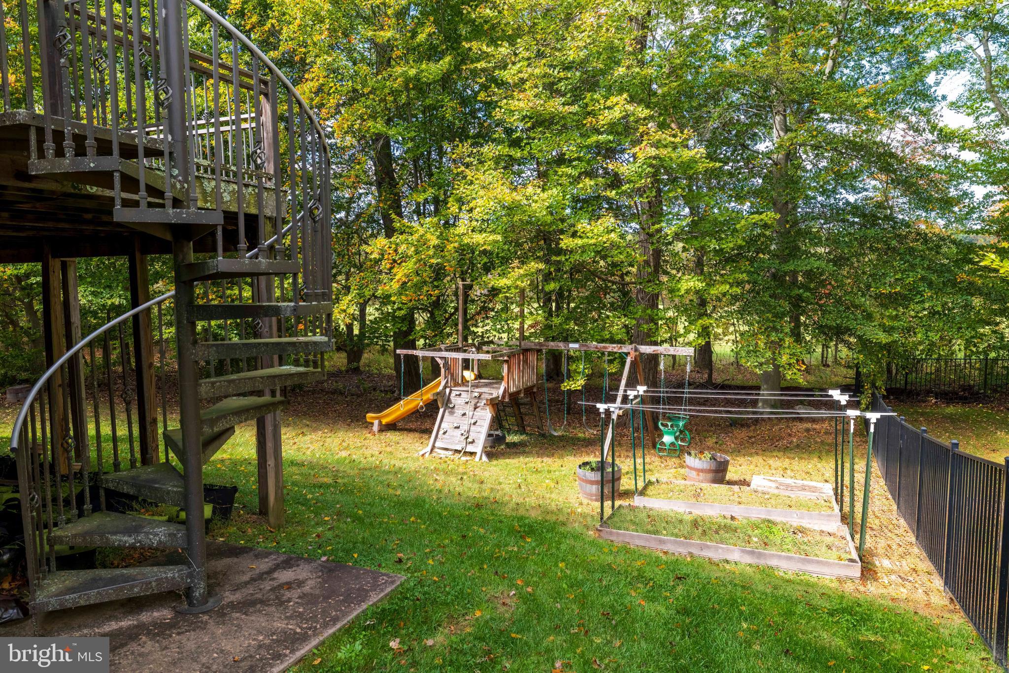 3772 POWDER HORN DRIVE