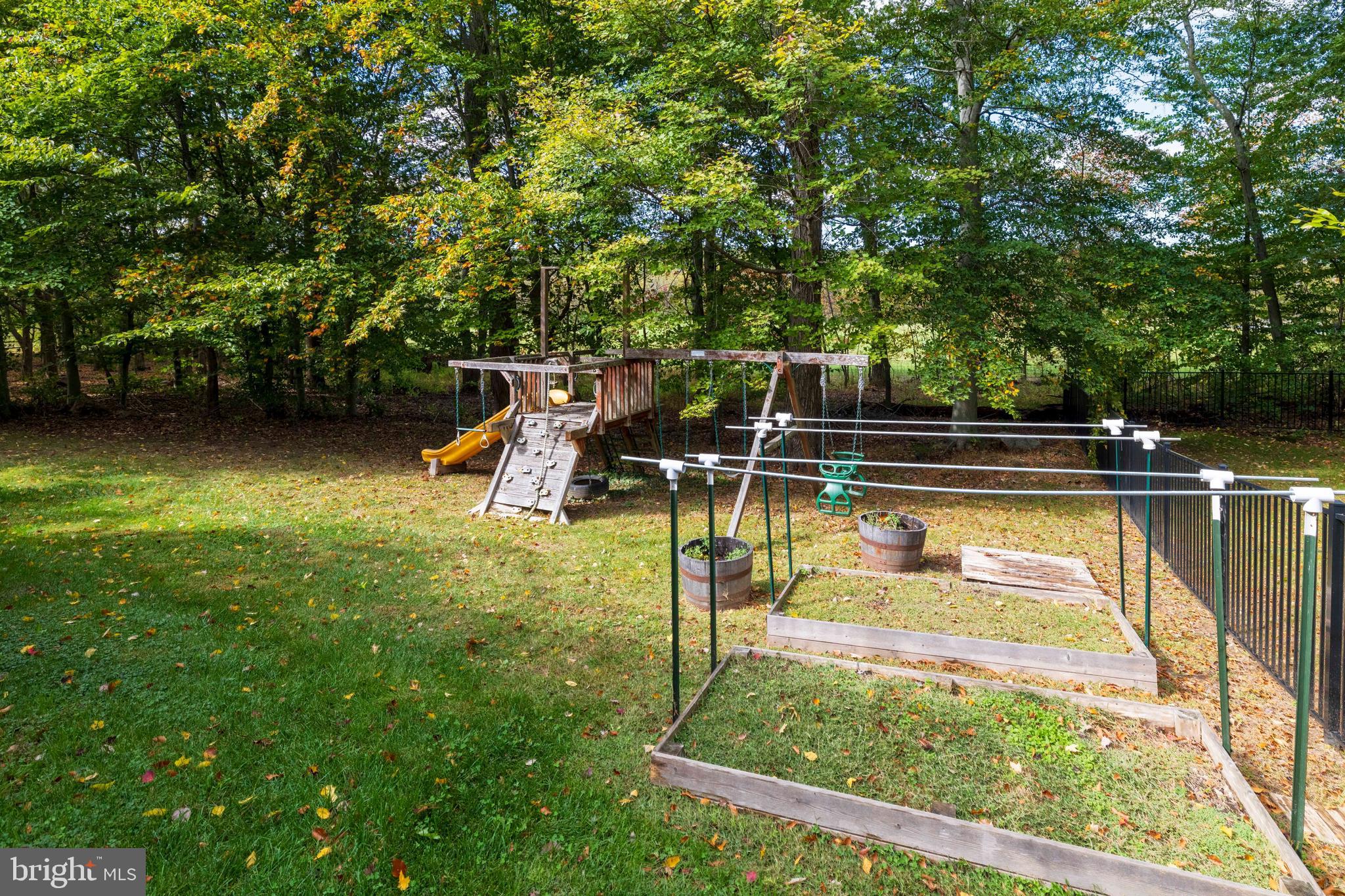 3772 POWDER HORN DRIVE