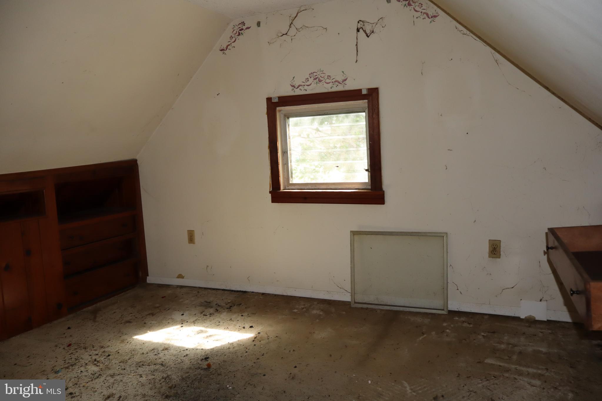 1524 HIGHLAND AVENUE