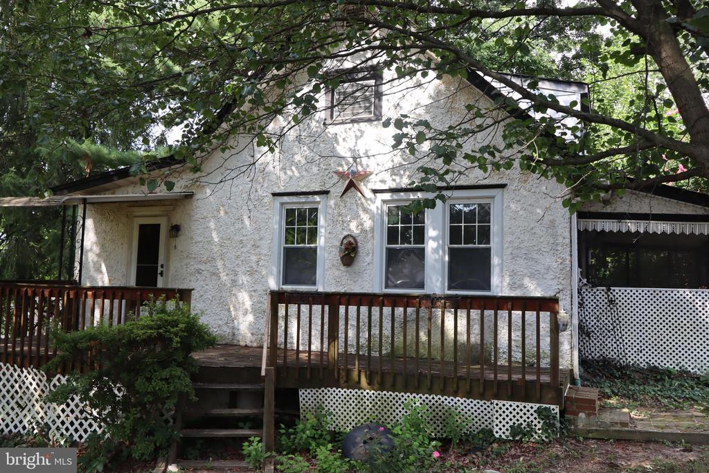 1524 HIGHLAND AVENUE