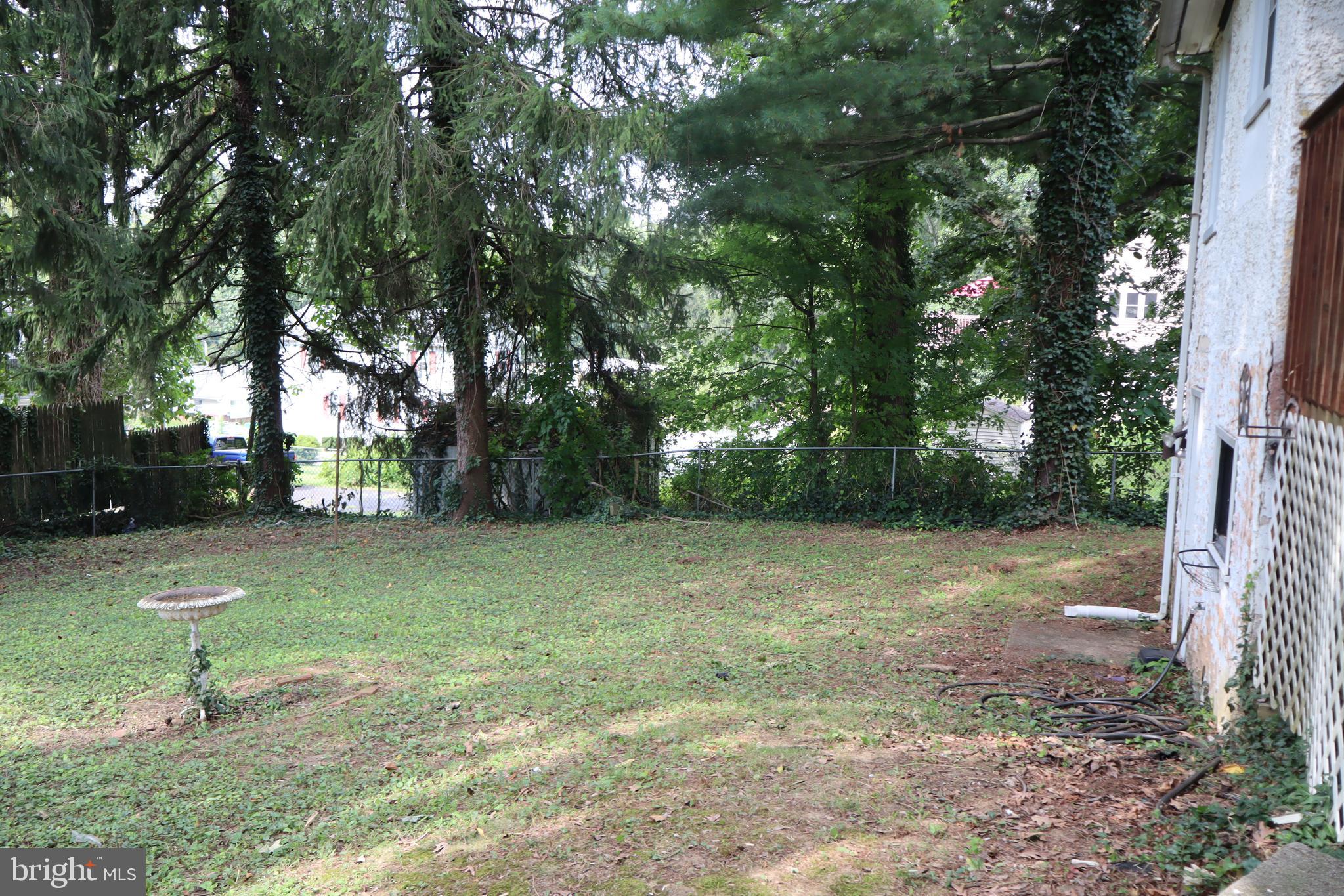 1524 HIGHLAND AVENUE