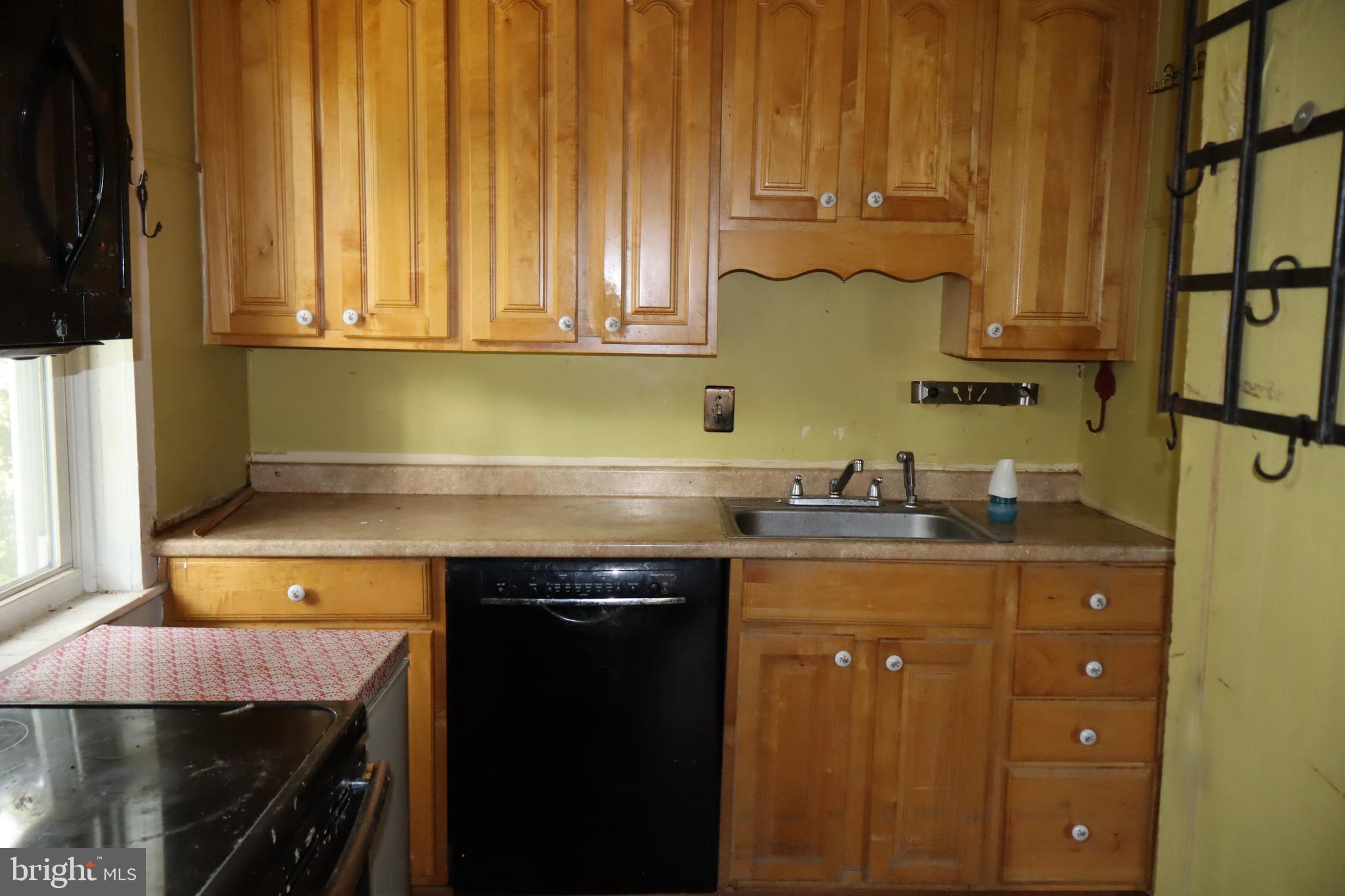 1524 HIGHLAND AVENUE