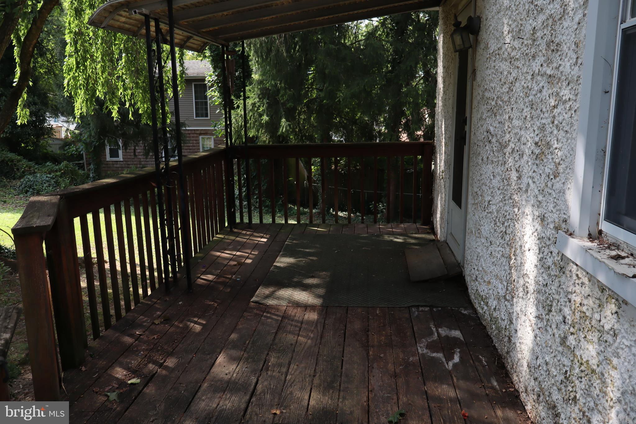 1524 HIGHLAND AVENUE