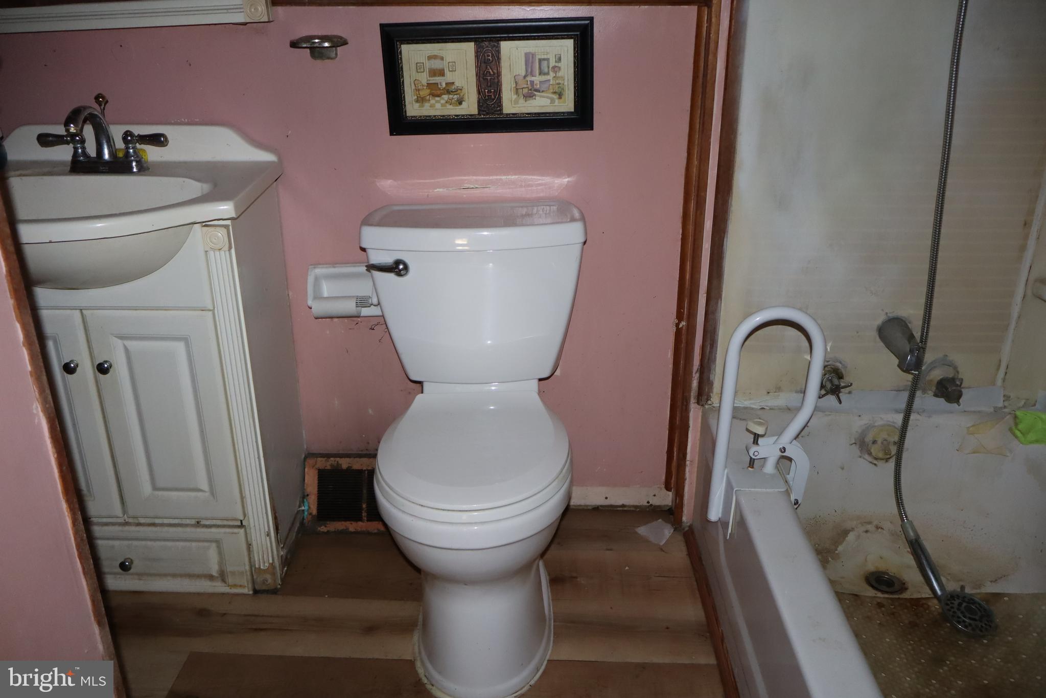 1524 HIGHLAND AVENUE