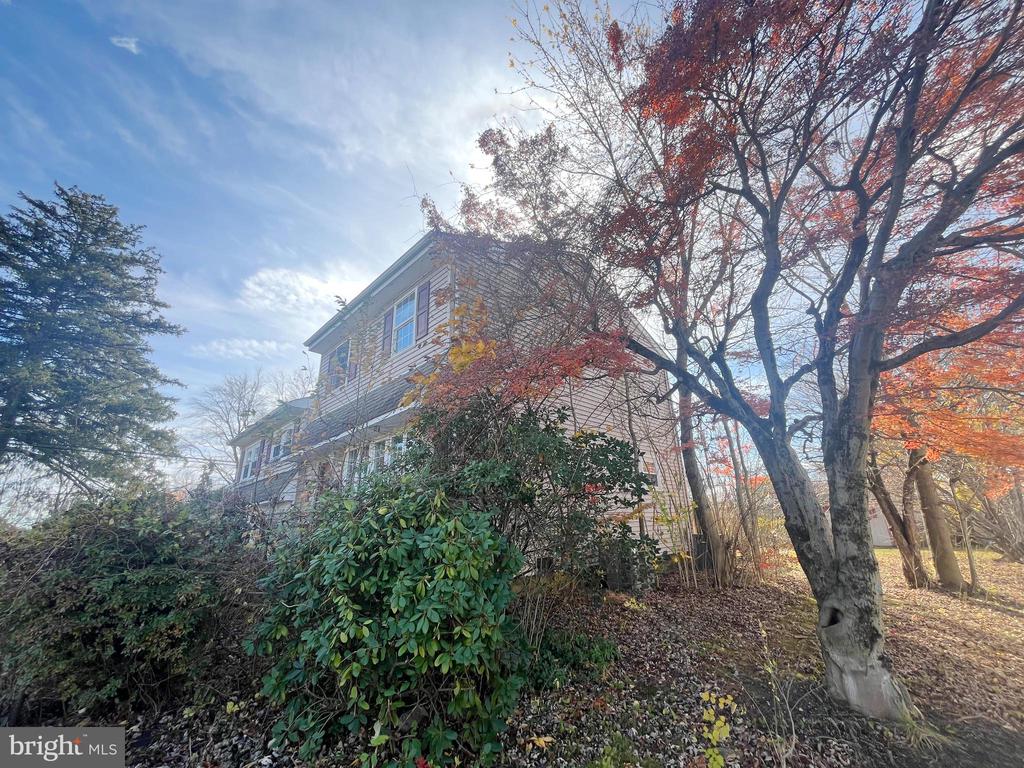 972 WINDSOR ROAD