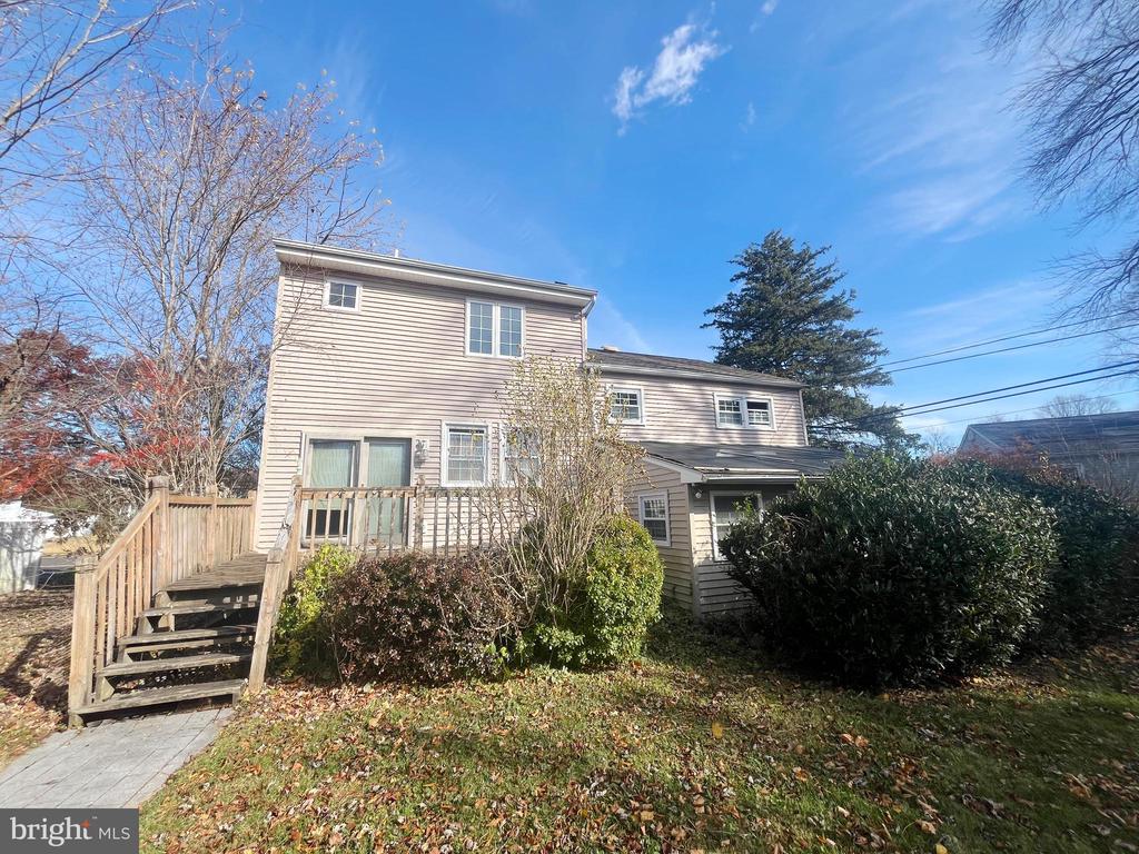972 WINDSOR ROAD