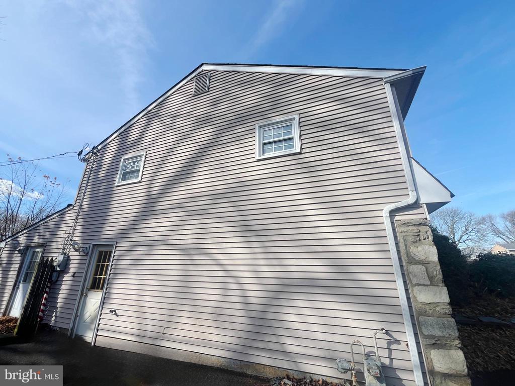 972 WINDSOR ROAD