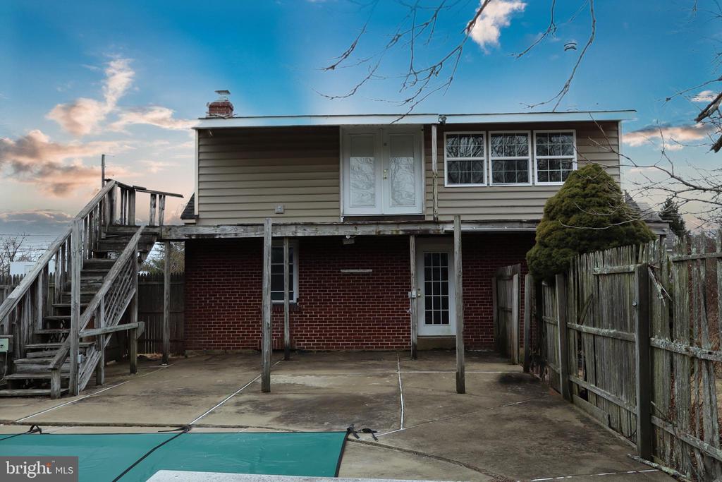 1820 HILLTOWN PIKE
