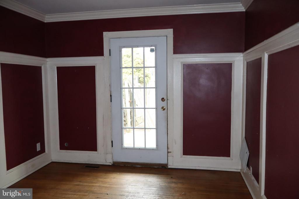 1820 HILLTOWN PIKE