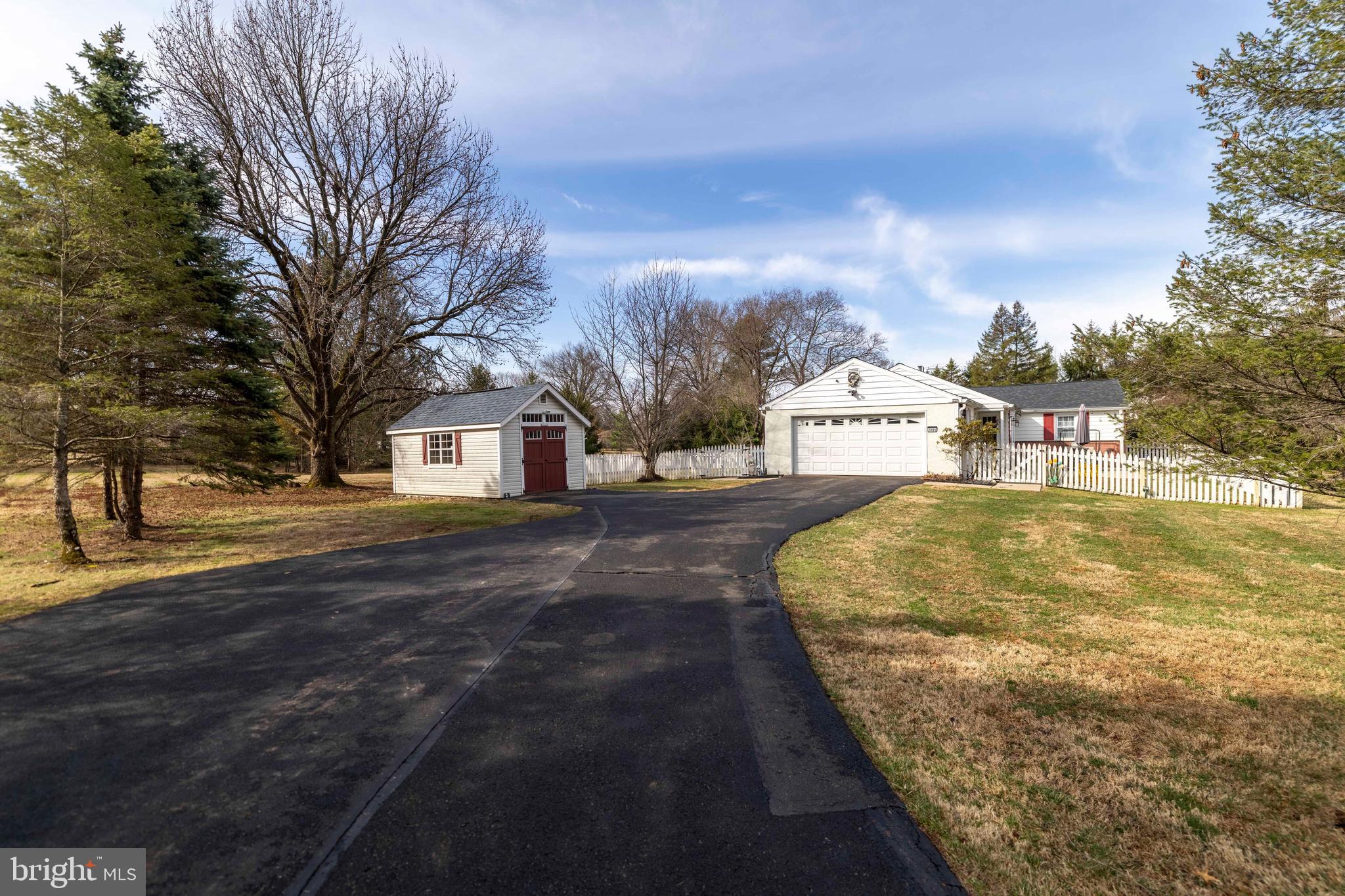 2091 MEETINGHOUSE ROAD