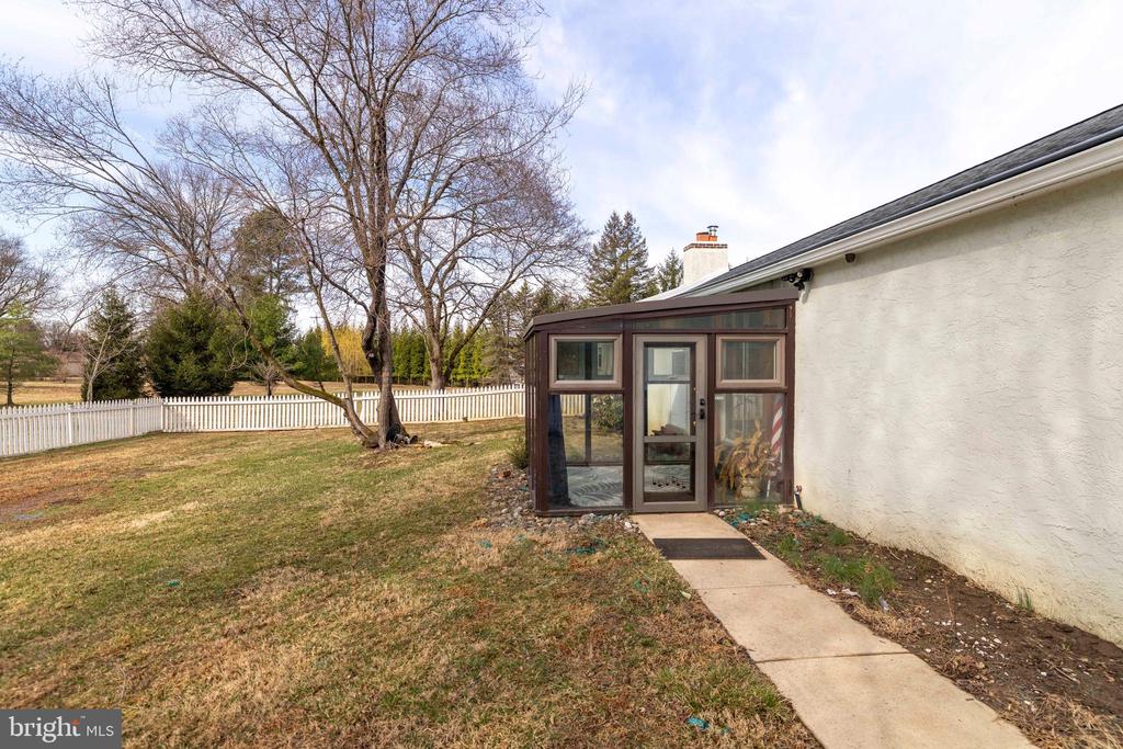 2091 MEETINGHOUSE ROAD