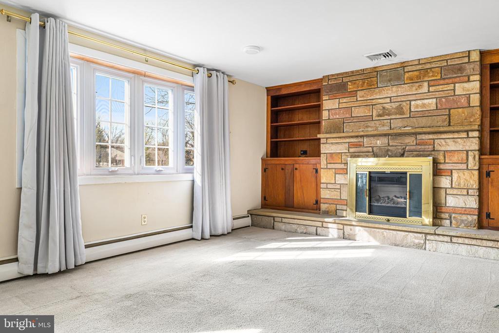 2091 MEETINGHOUSE ROAD