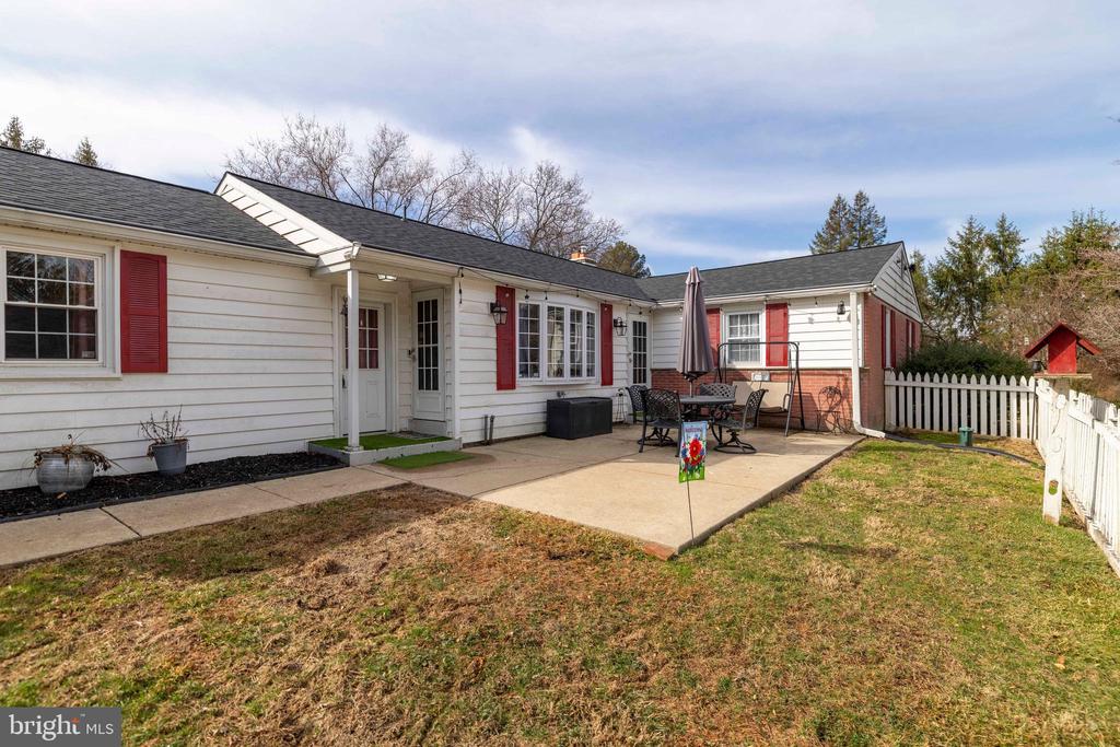 2091 MEETINGHOUSE ROAD