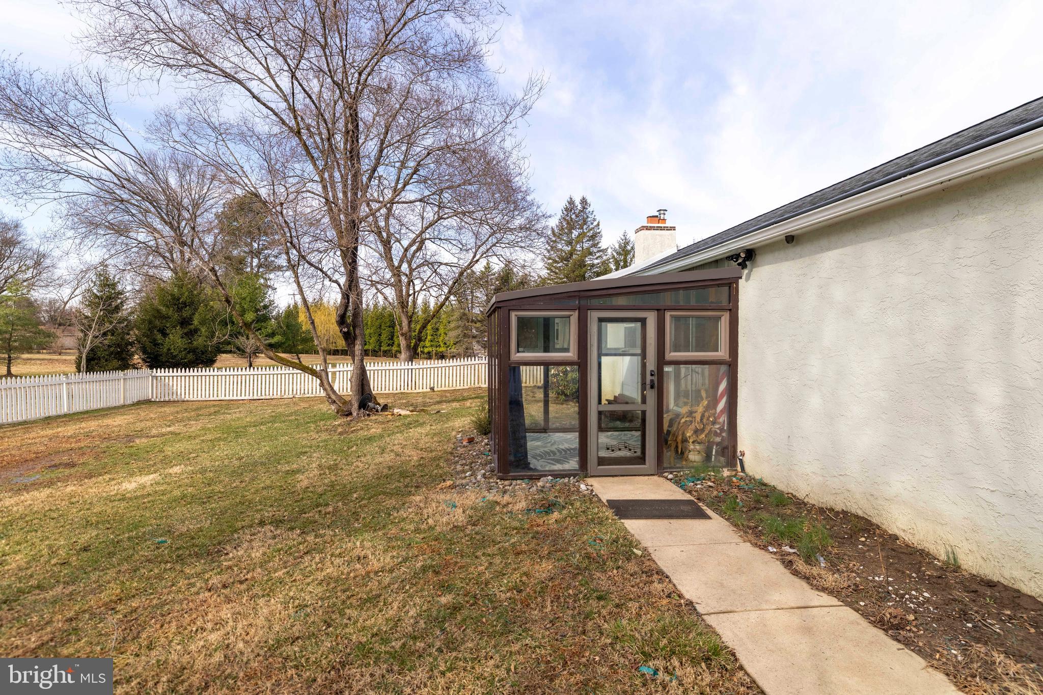 2091 MEETINGHOUSE ROAD