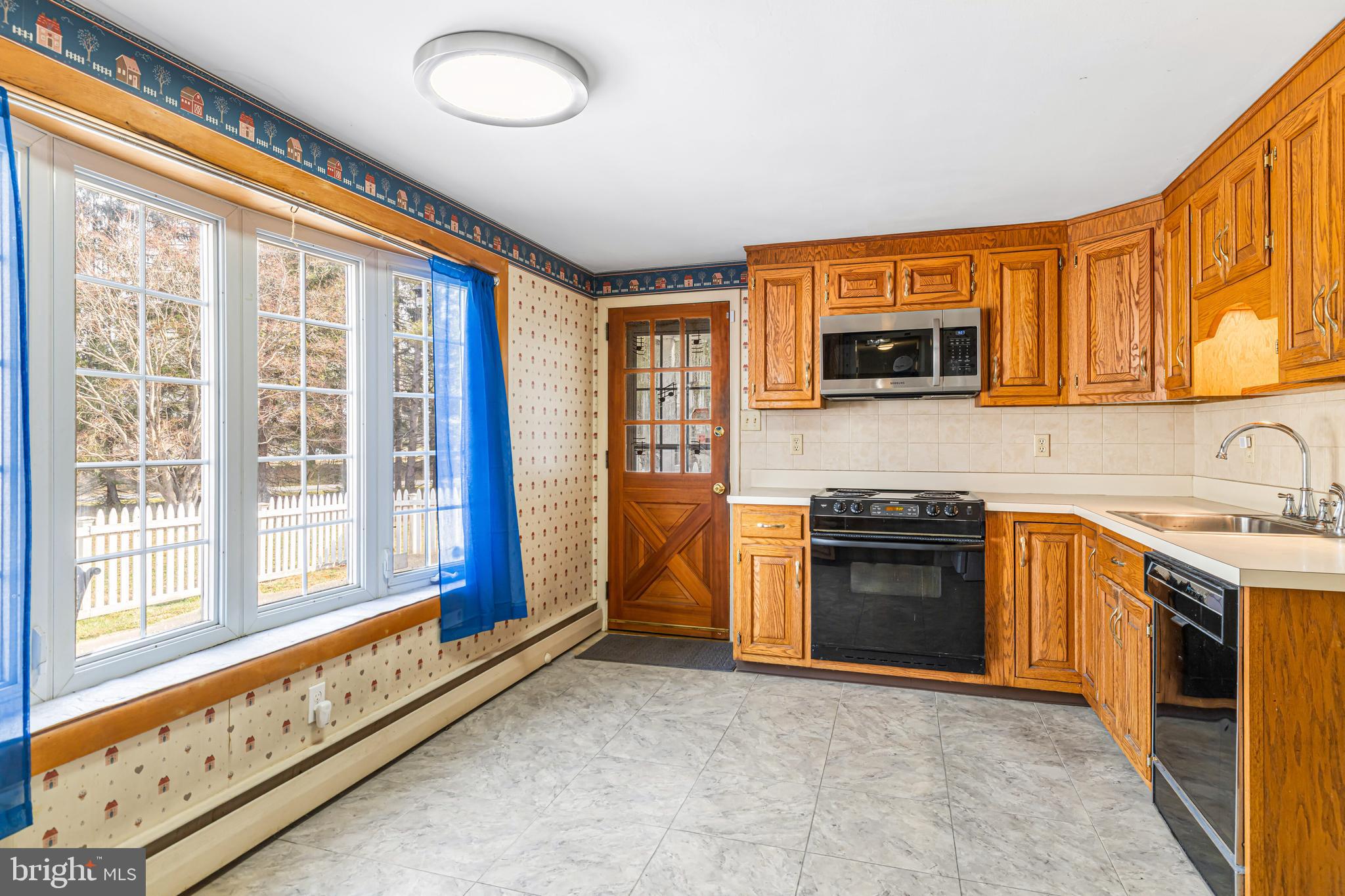 2091 MEETINGHOUSE ROAD