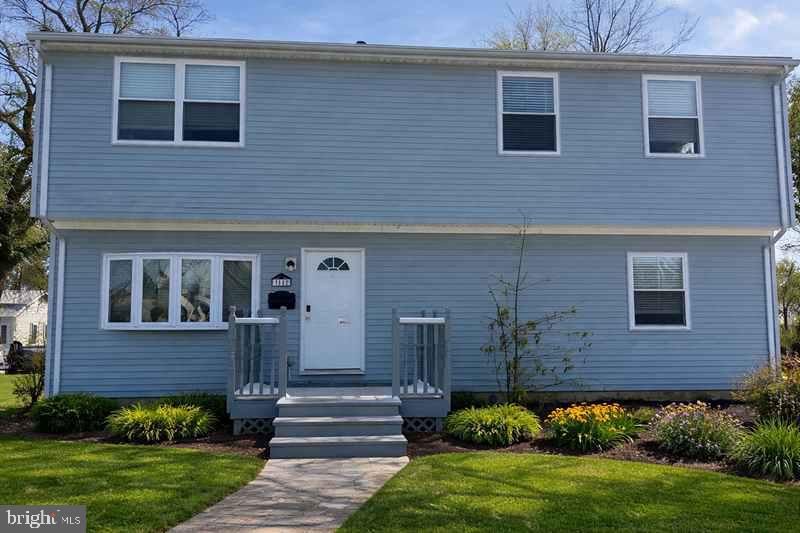 11 CAROLINA AVENUE