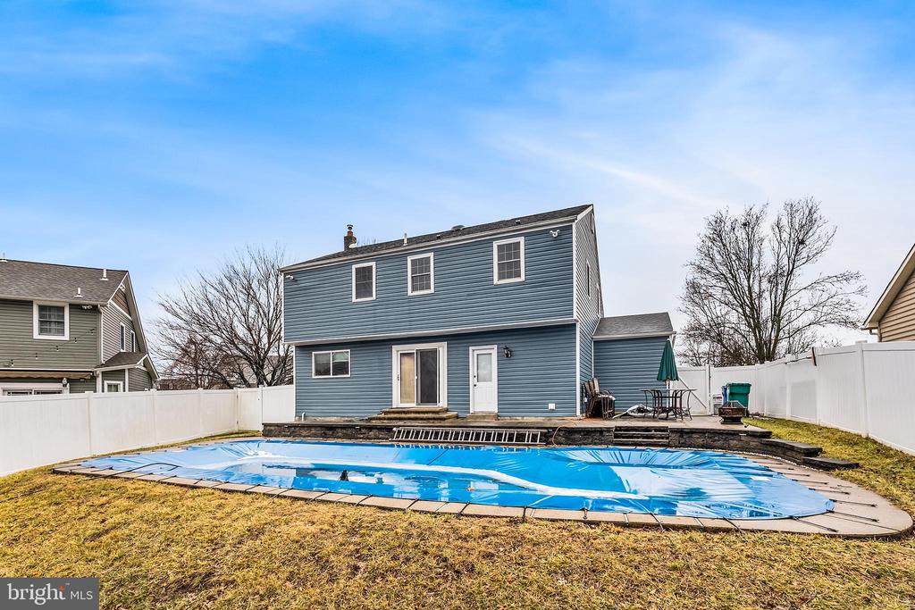 541 STANFORD ROAD