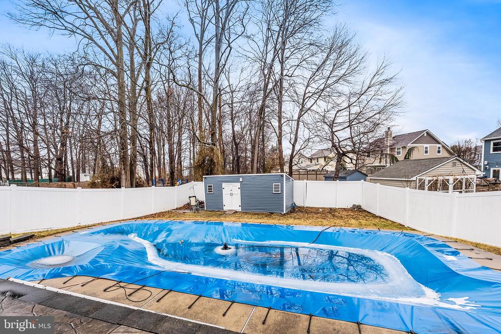 541 STANFORD ROAD