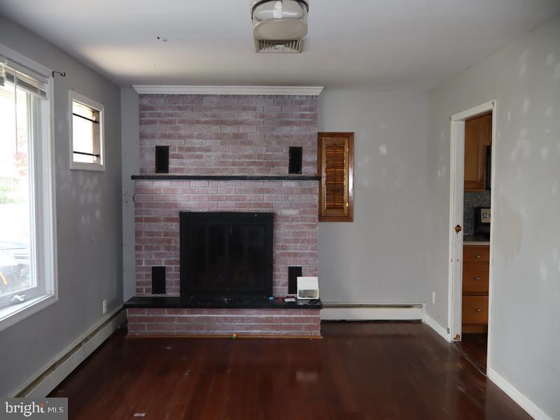 684 AUSTIN DRIVE