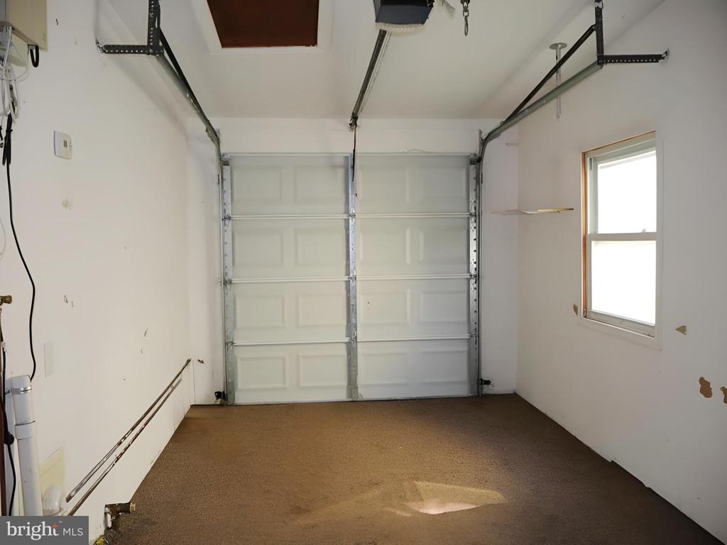 684 AUSTIN DRIVE