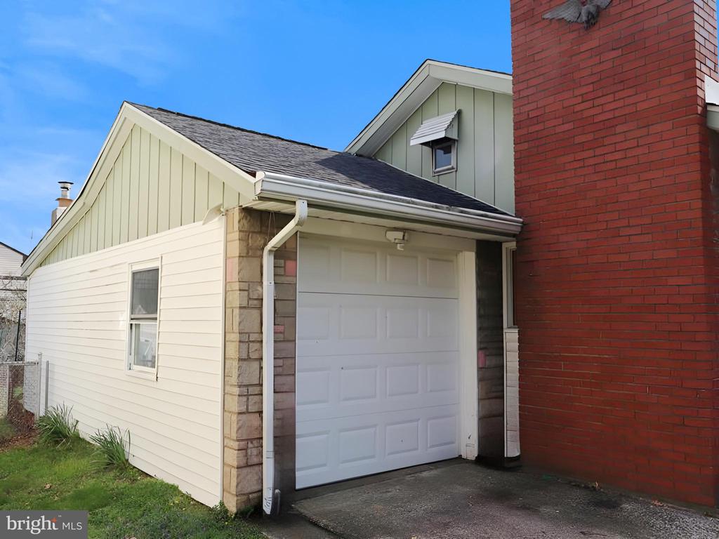 684 AUSTIN DRIVE