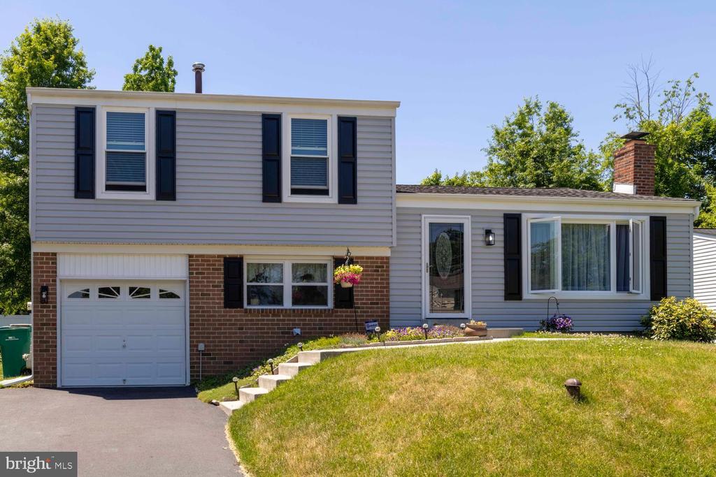 3271 CLARIDGE ROAD