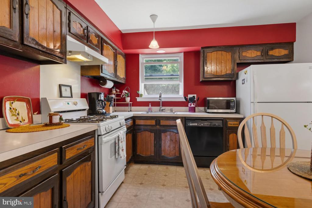 3271 CLARIDGE ROAD