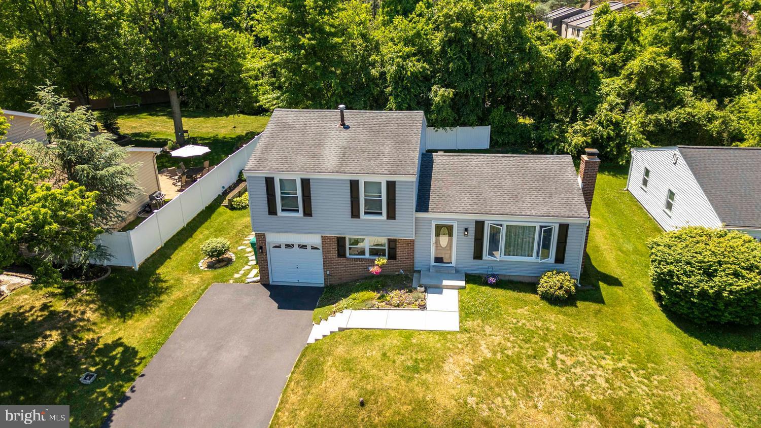3271 CLARIDGE ROAD