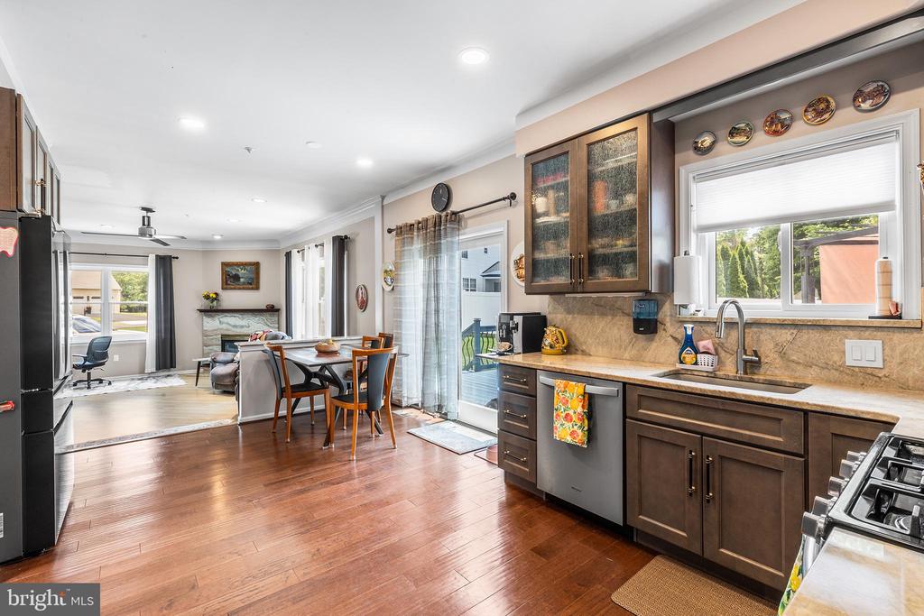 217 WAYSIDE DRIVE
