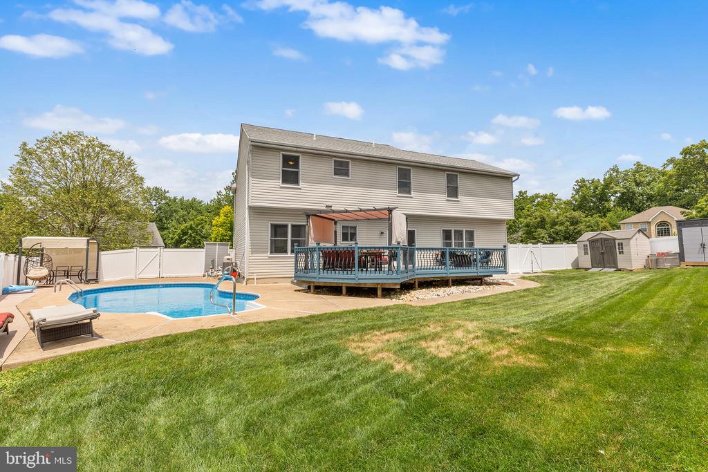 217 WAYSIDE DRIVE