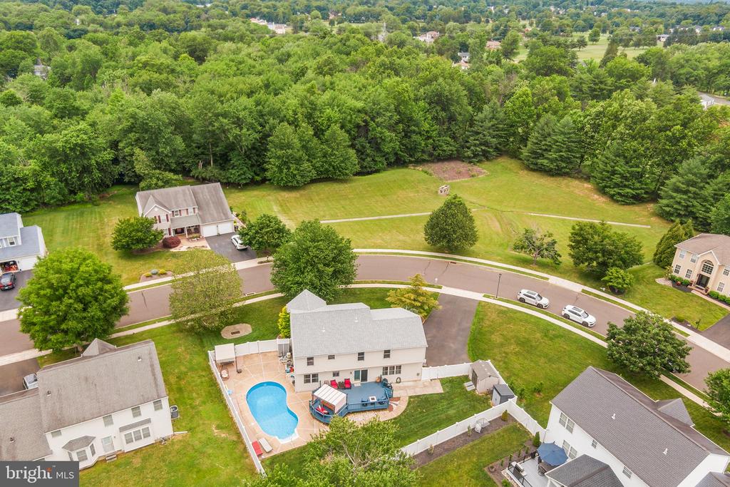 217 WAYSIDE DRIVE