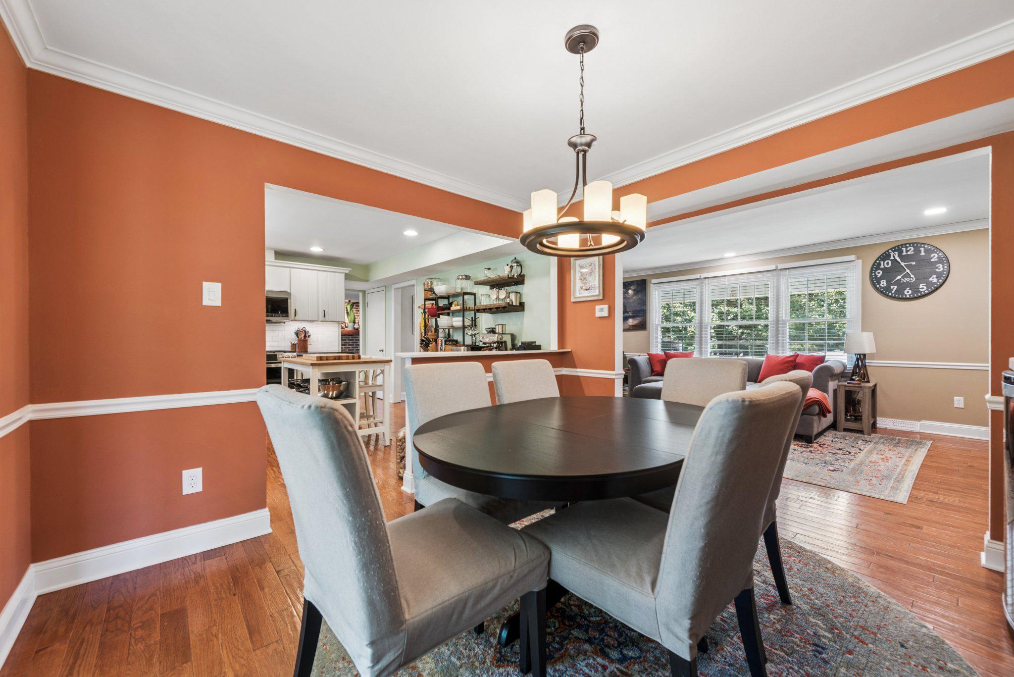 275 WAVERLY ROAD