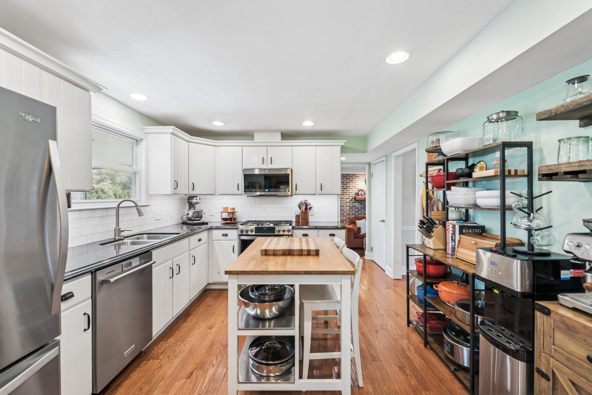 275 WAVERLY ROAD