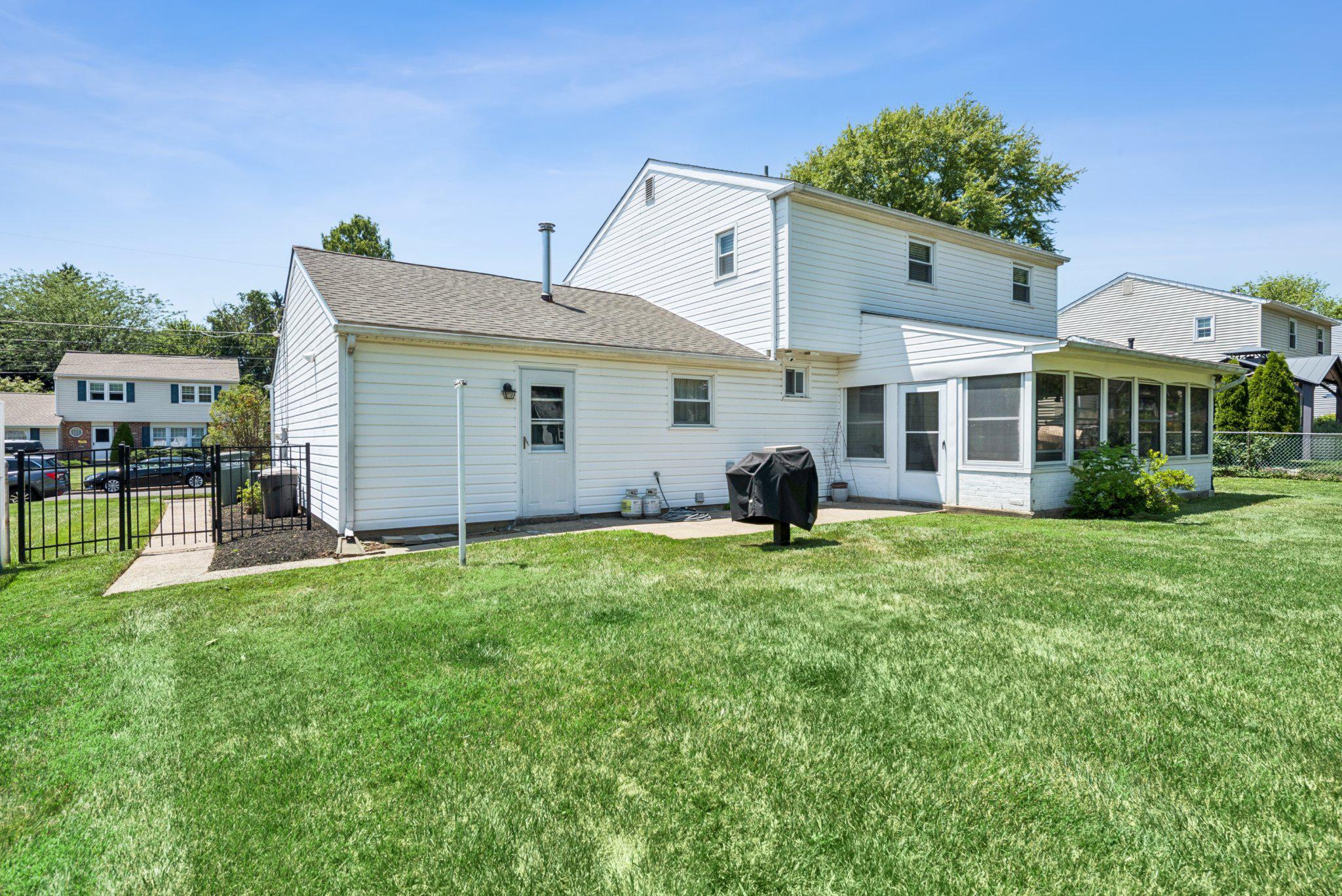 275 WAVERLY ROAD