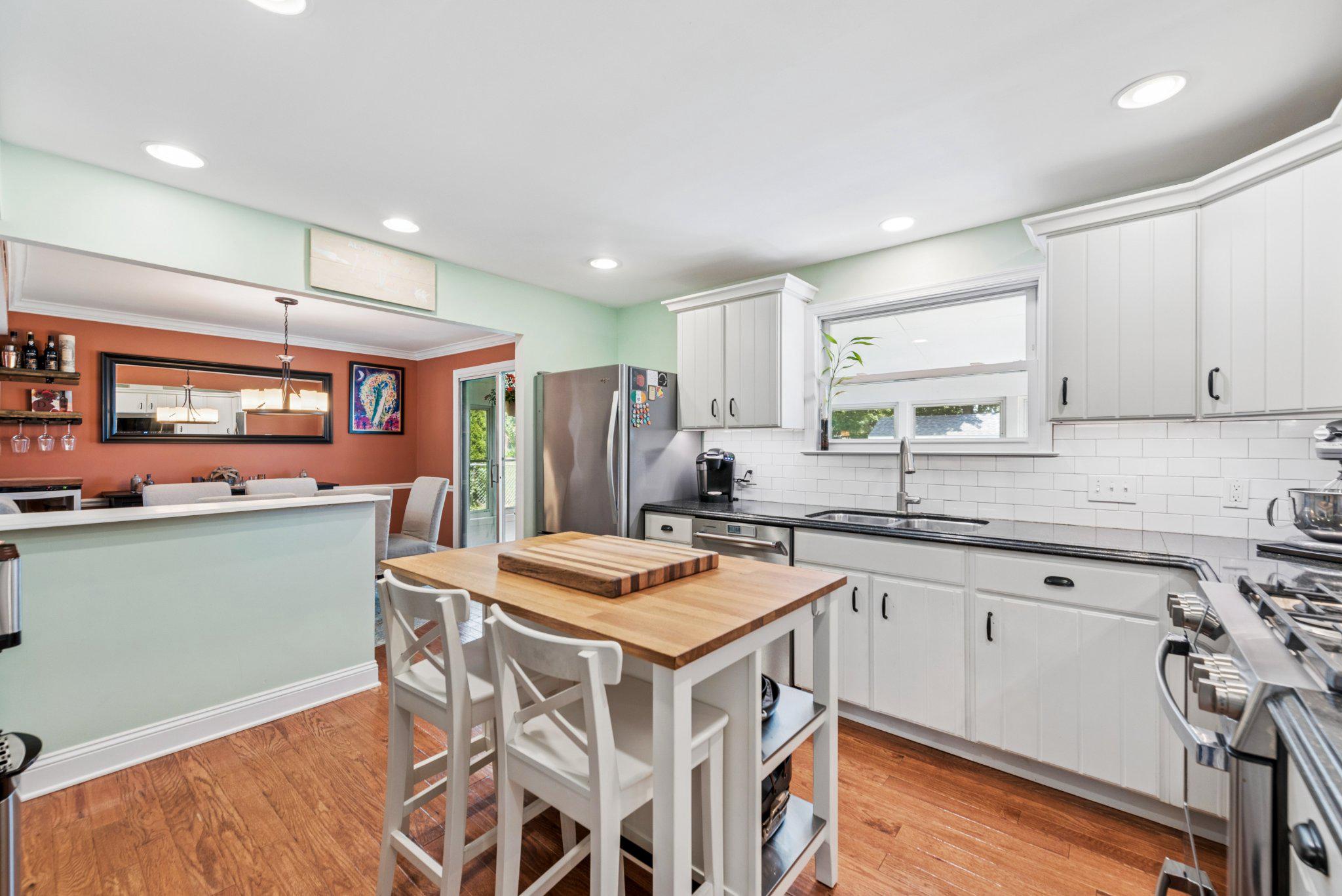 275 WAVERLY ROAD