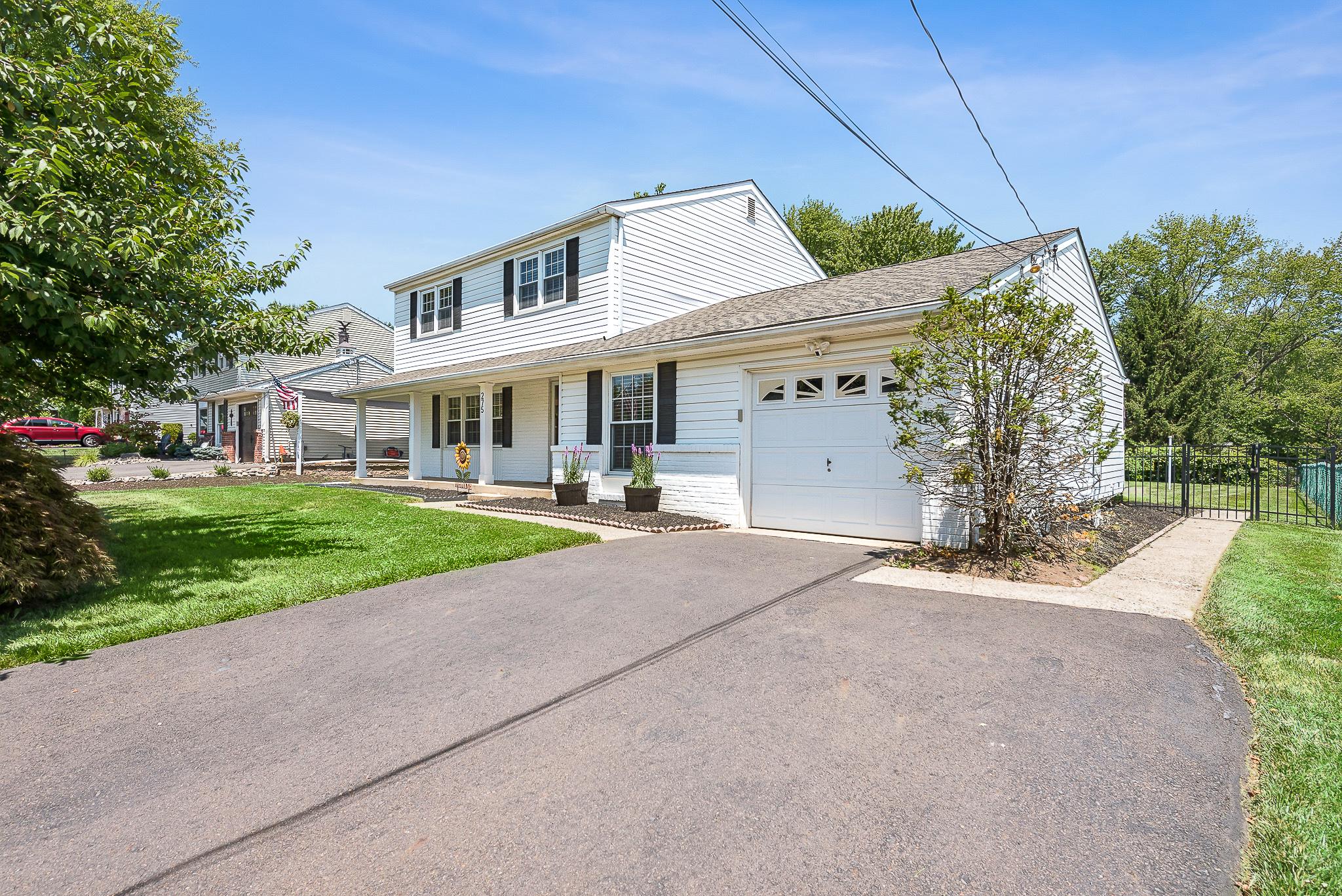 275 WAVERLY ROAD