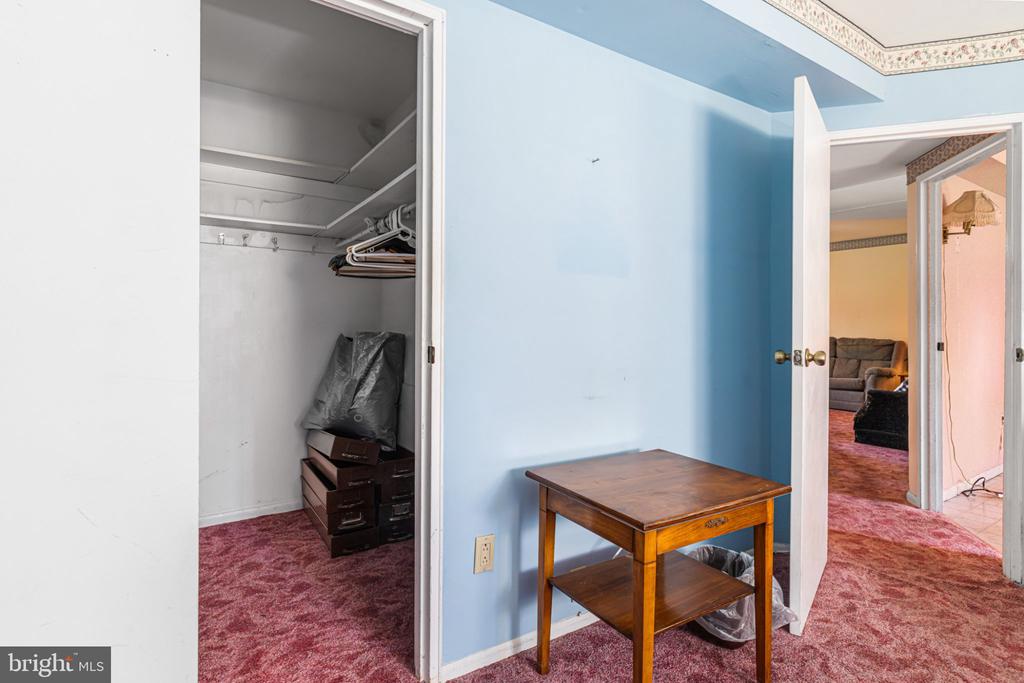 885 YORK ROAD Unit: 18C