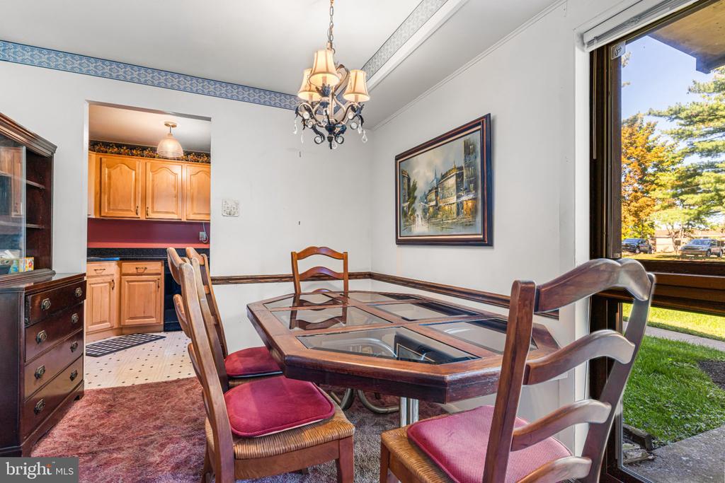 885 YORK ROAD Unit: 18C
