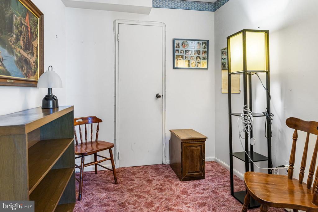 885 YORK ROAD Unit: 18C
