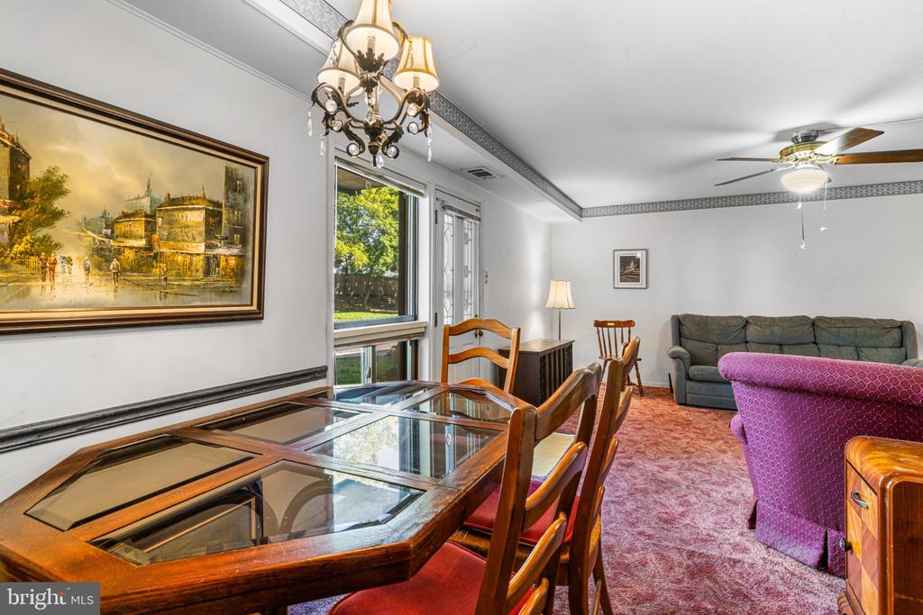 885 YORK ROAD Unit: 18C