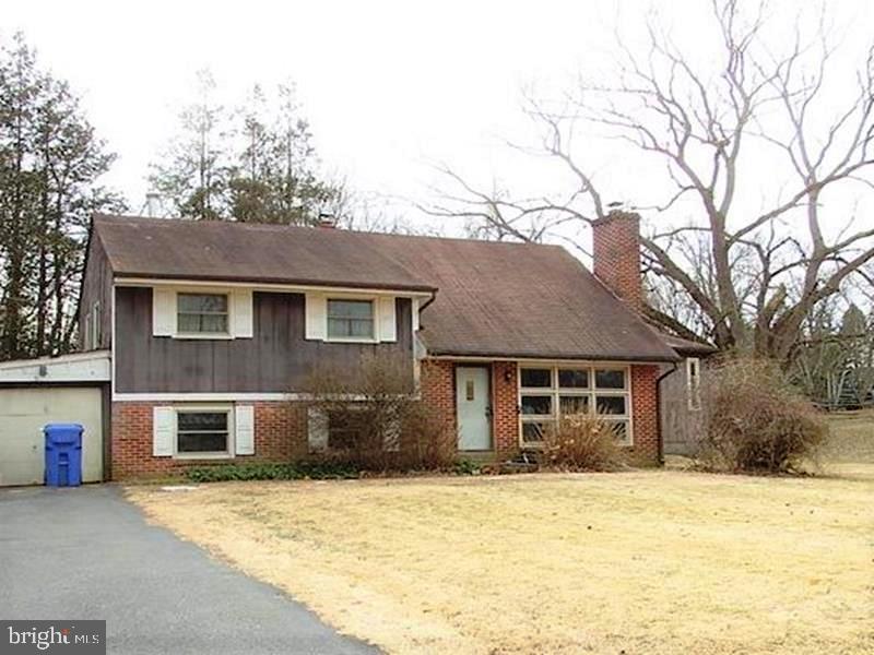 1376 College Hill Dr