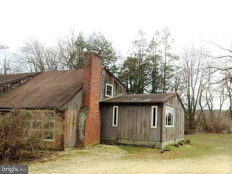 1376 College Hill Dr