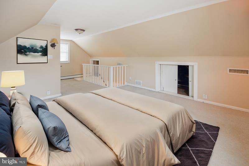 909 Old Lancaster Rd