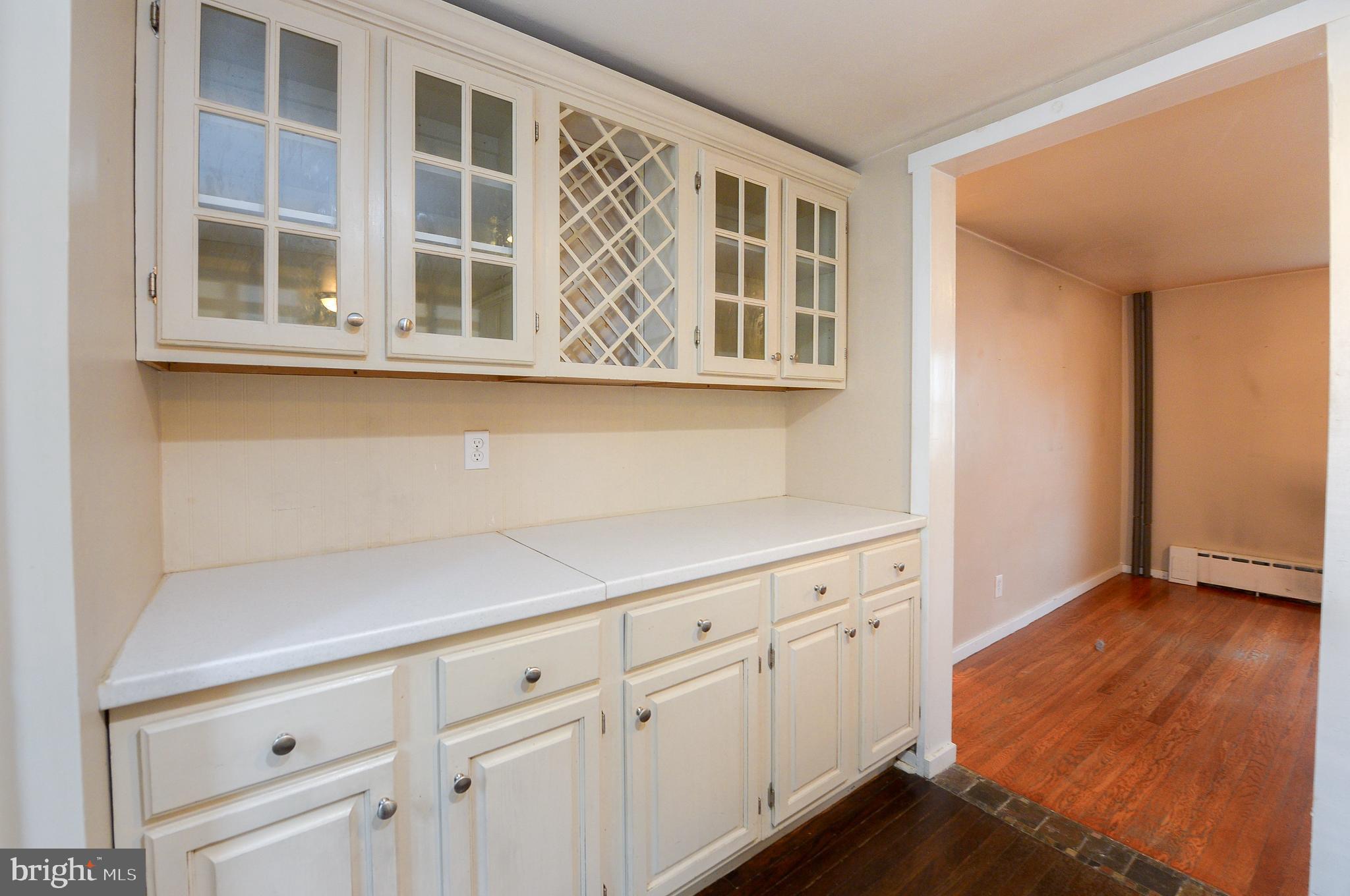 909 Old Lancaster Rd