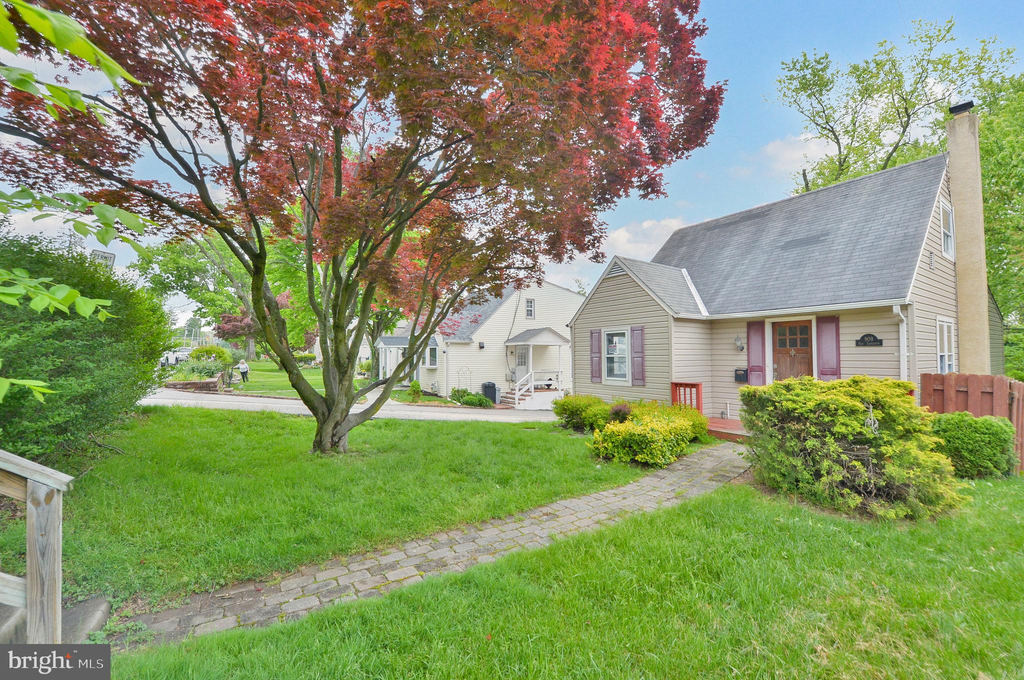 909 Old Lancaster Rd