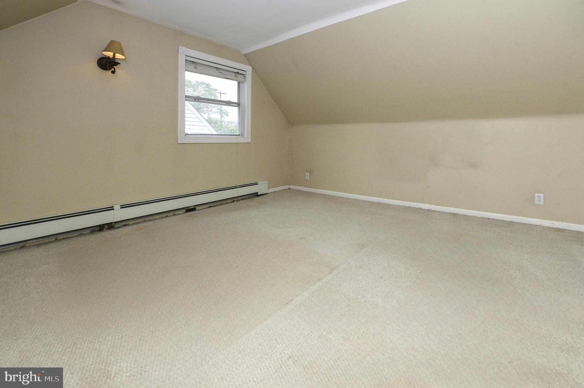 909 Old Lancaster Rd