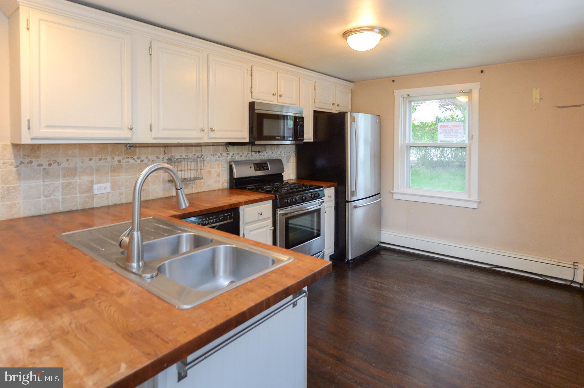 909 Old Lancaster Rd