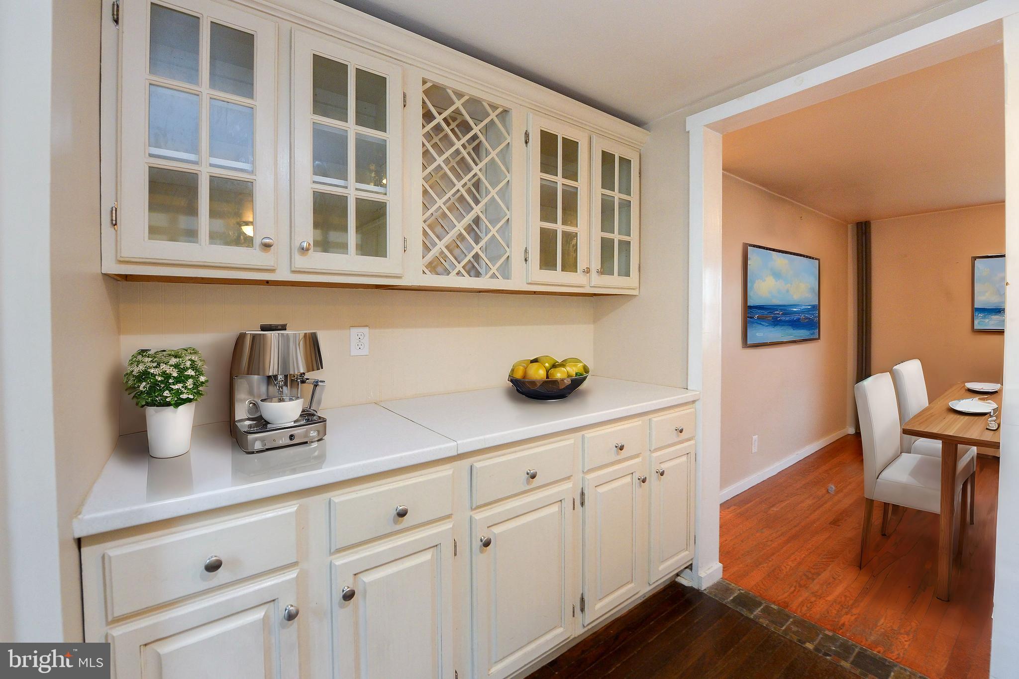 909 Old Lancaster Rd